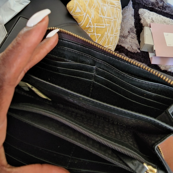 Kate Spade ♠️ Wallet - Picture 4 of 7